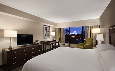 Philadelphia King Bed Hotel Room